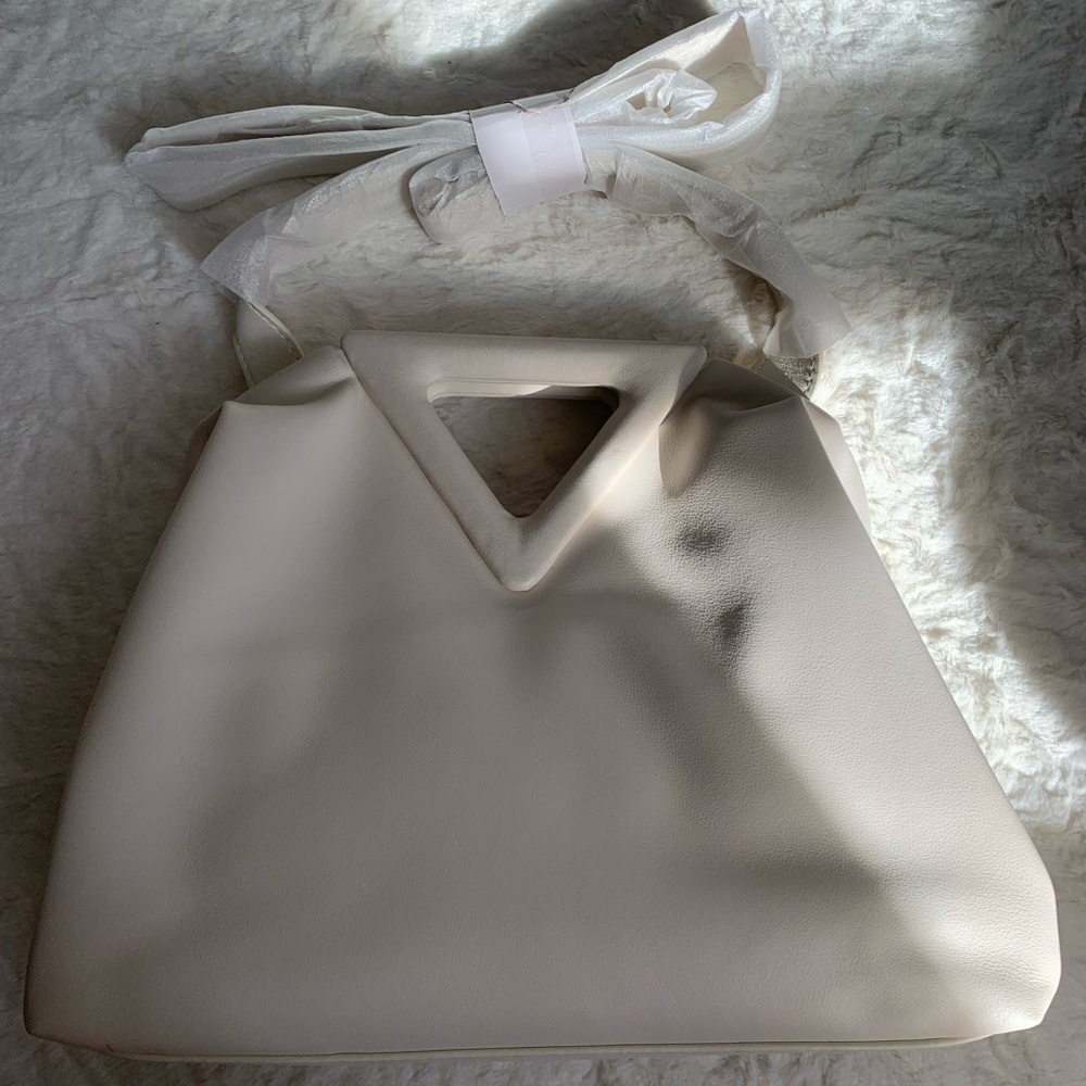 Handbag 👜 - Picture 12 of 12
